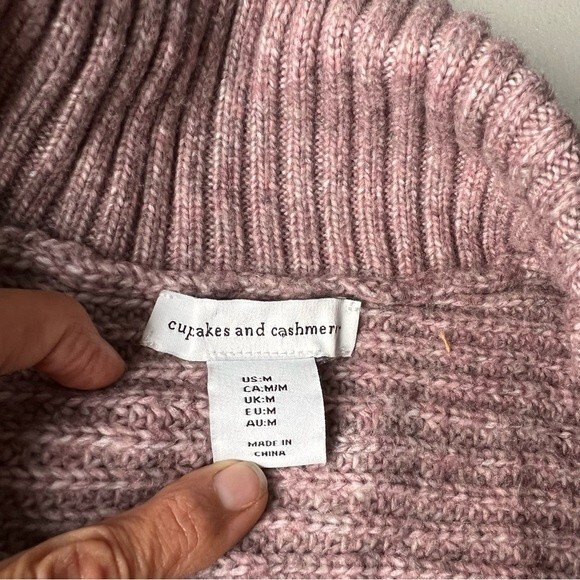 Cupcakes & Cashmere sweater - Picture 11 of 12